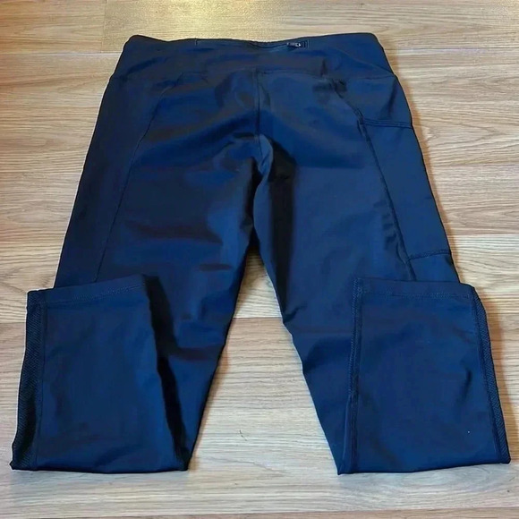 Nike Cropped Leggings - Picture 3 of 6